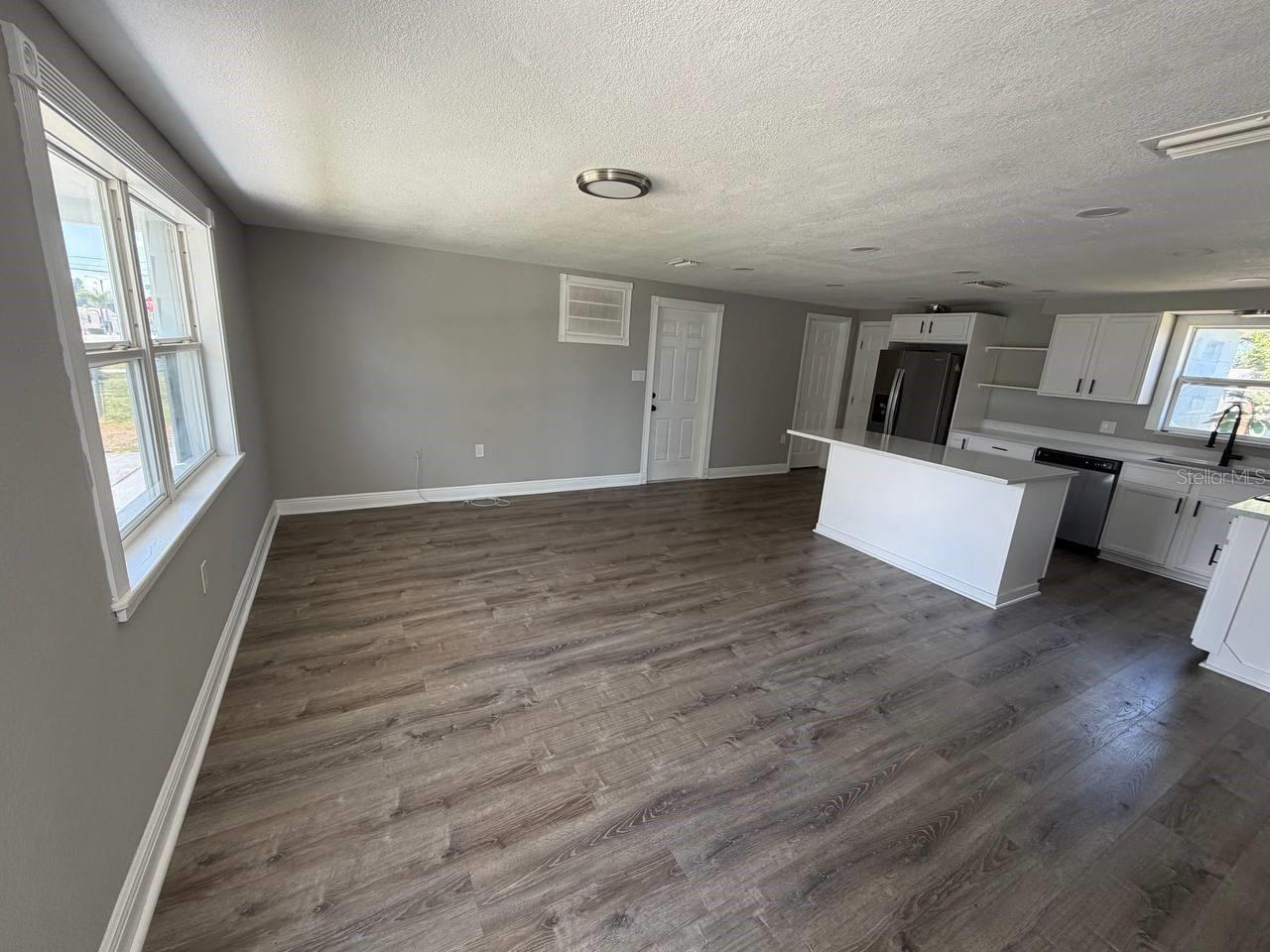 3511 CAMBRIDGE ST — photo 12