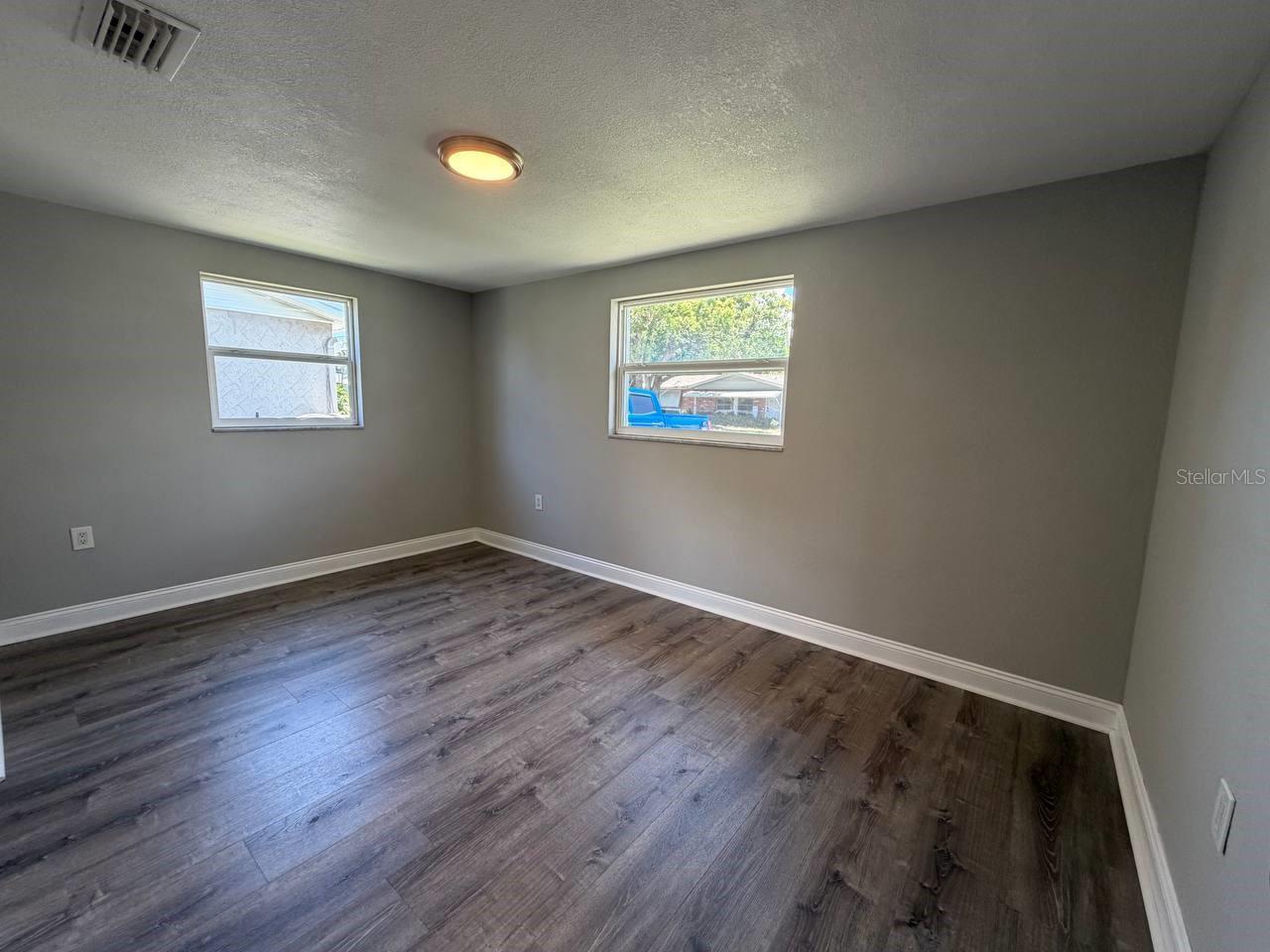 3511 CAMBRIDGE ST — photo 18