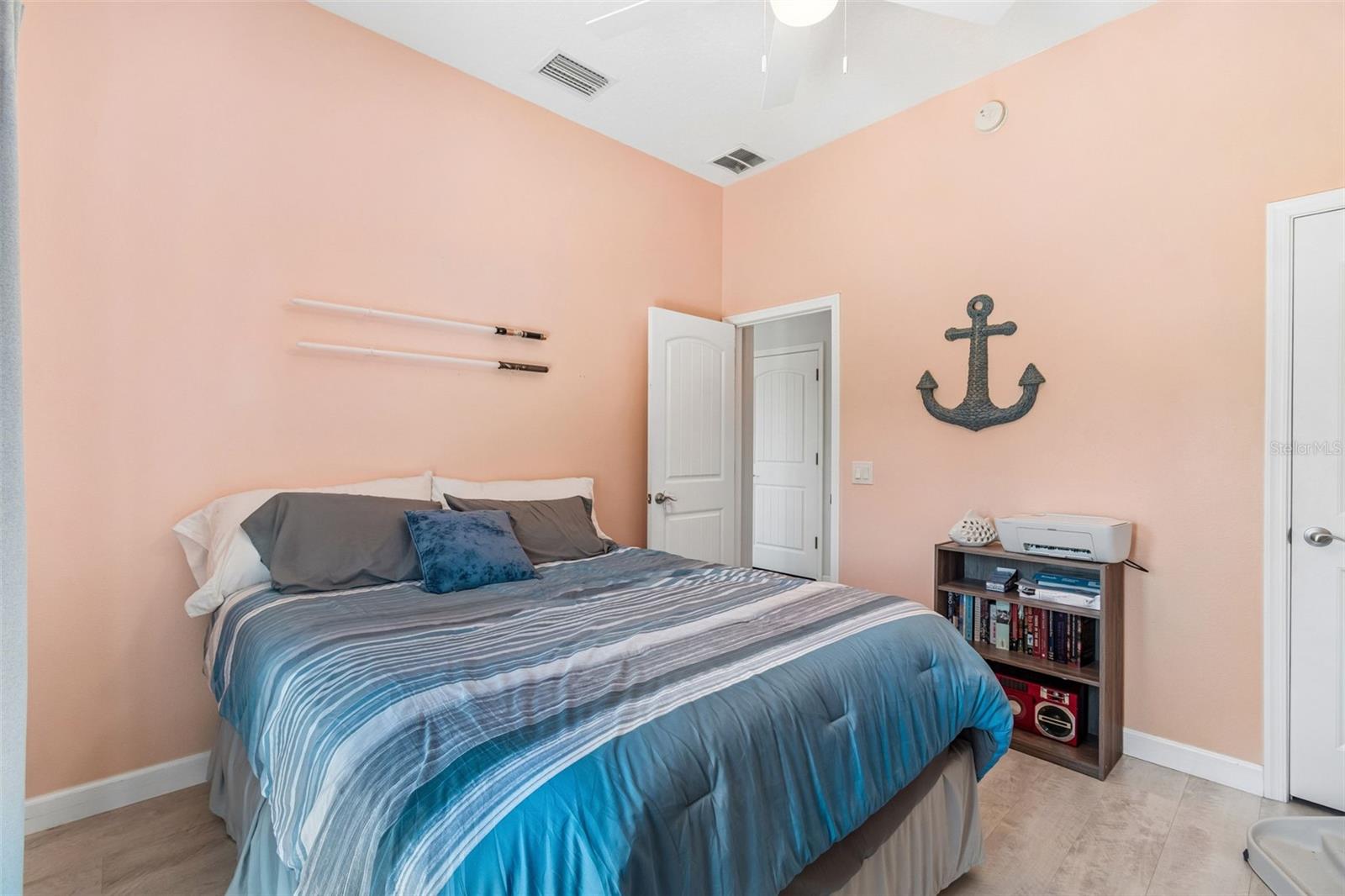 6121 LAFAYETTE ST — photo 35