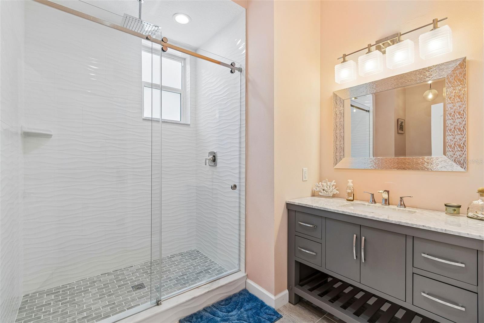 6121 LAFAYETTE ST — photo 34