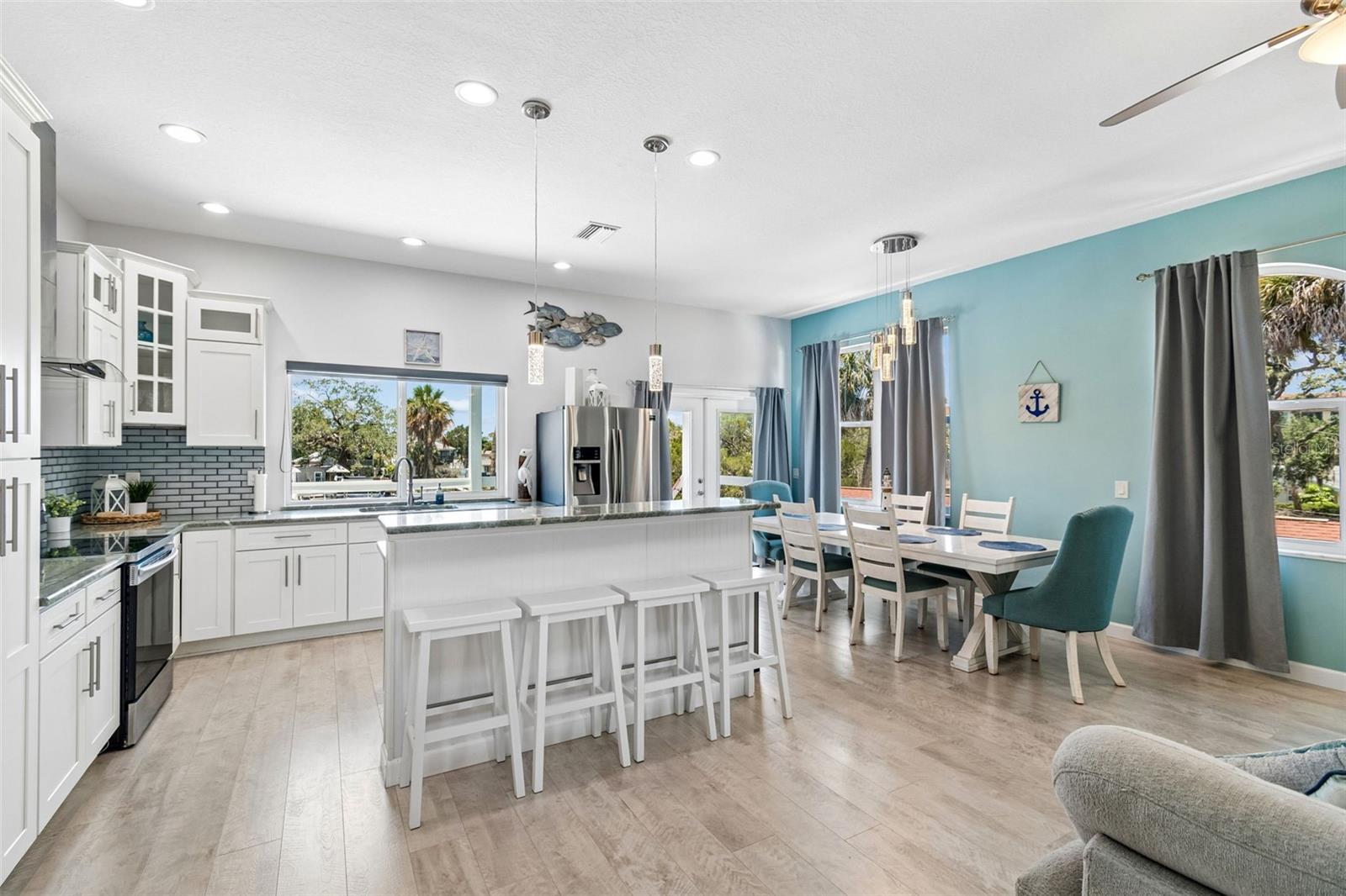 6121 LAFAYETTE ST — photo 17