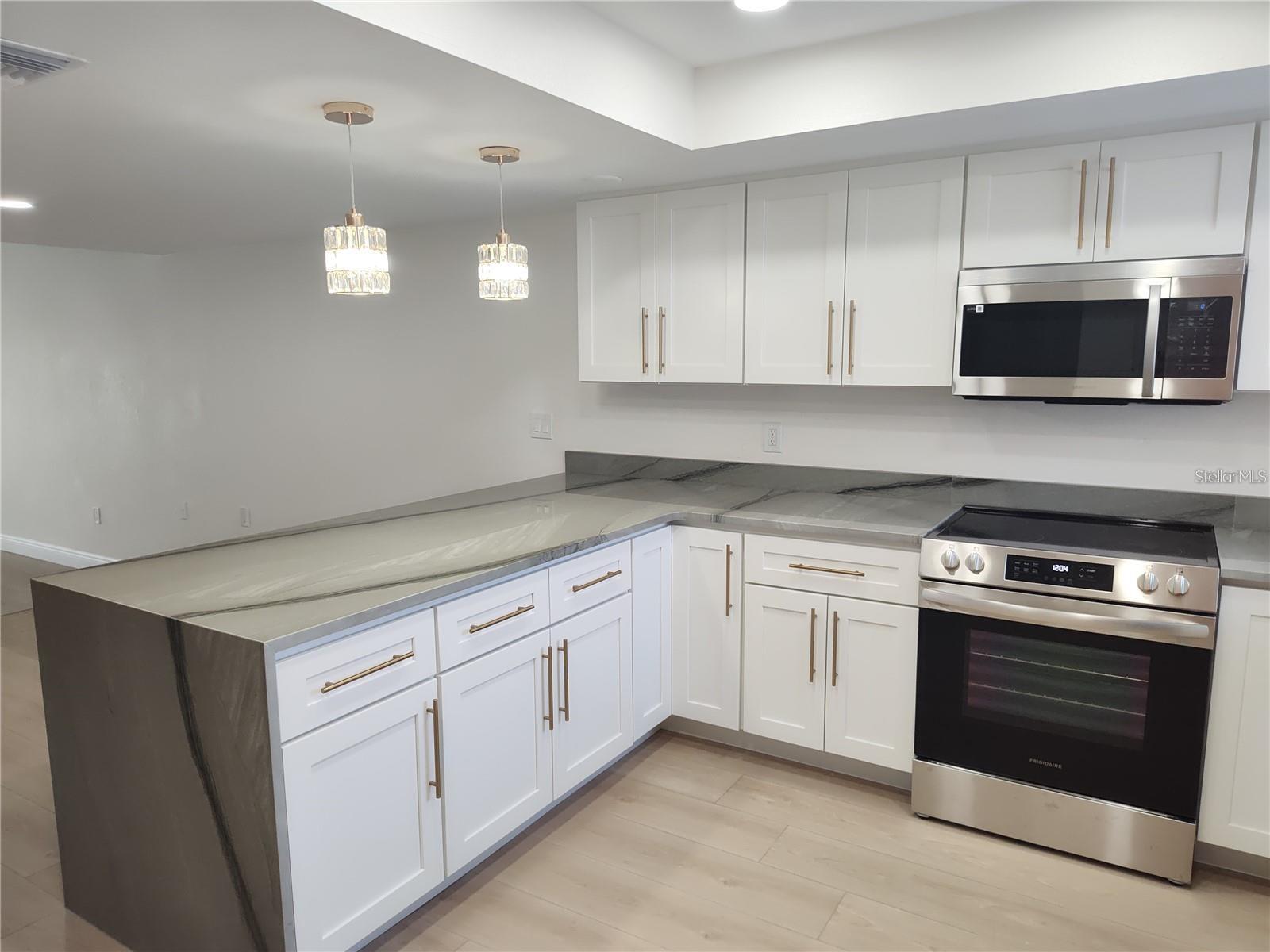 255 CAPRI CIR N #36 — photo 5