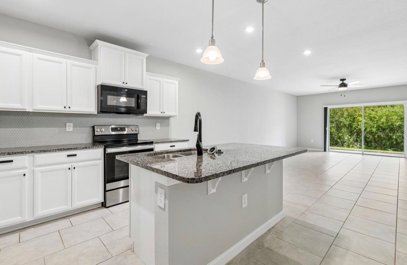 18307 TURNING LEAF CIR — photo 3