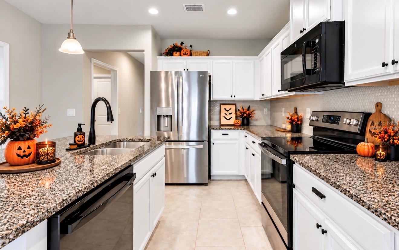 18307 TURNING LEAF CIR — photo 2