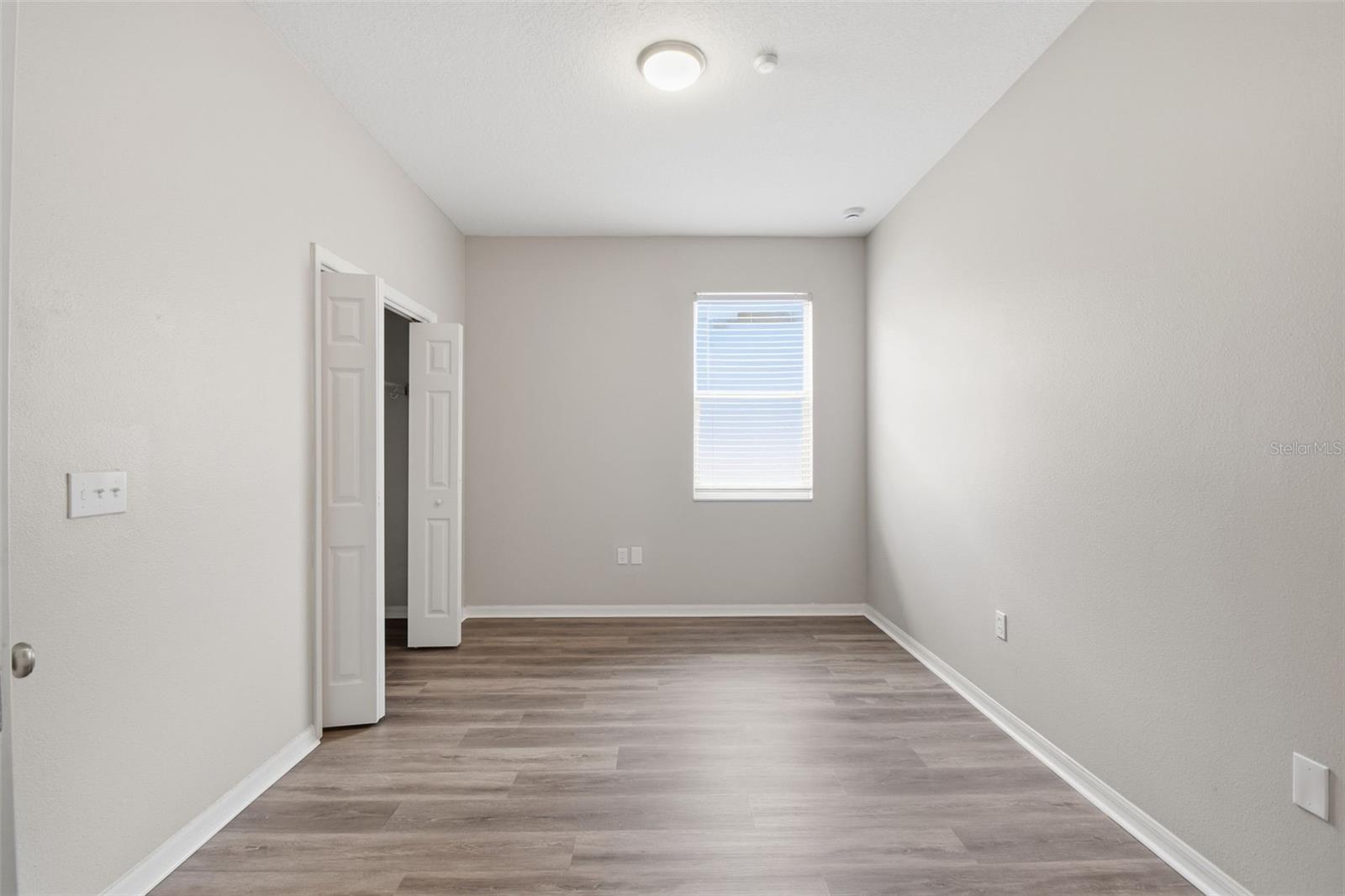 427 FERN GULLEY DR — photo 33