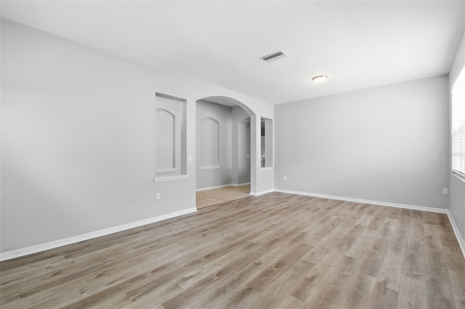 427 FERN GULLEY DR — photo 37