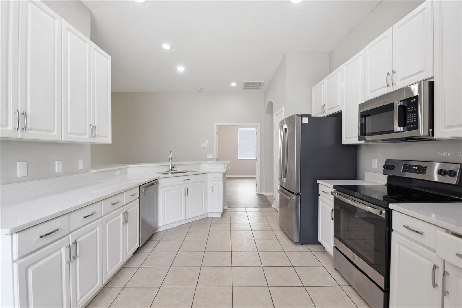 427 FERN GULLEY DR — photo 16