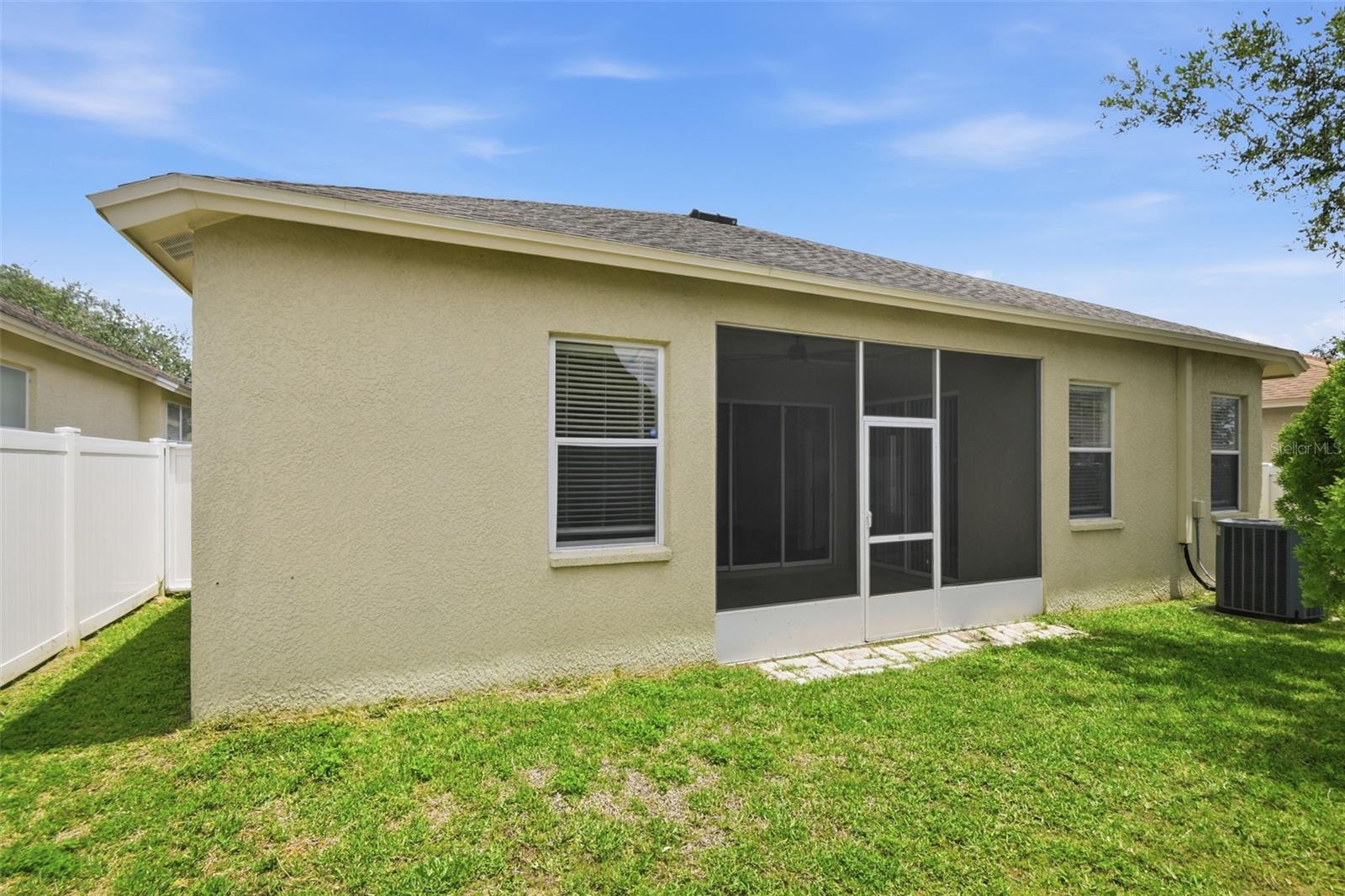 427 FERN GULLEY DR — photo 50