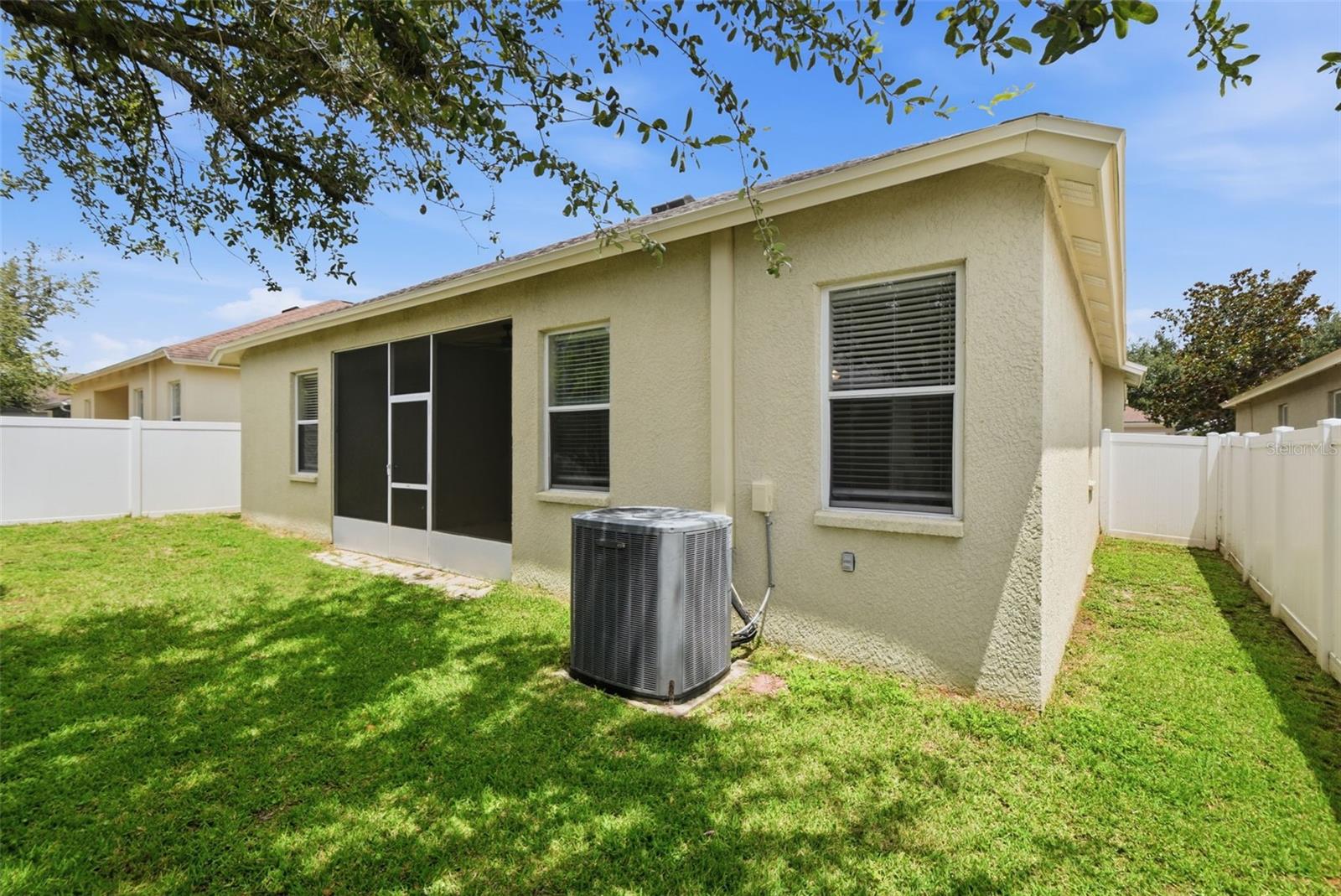 427 FERN GULLEY DR — photo 47