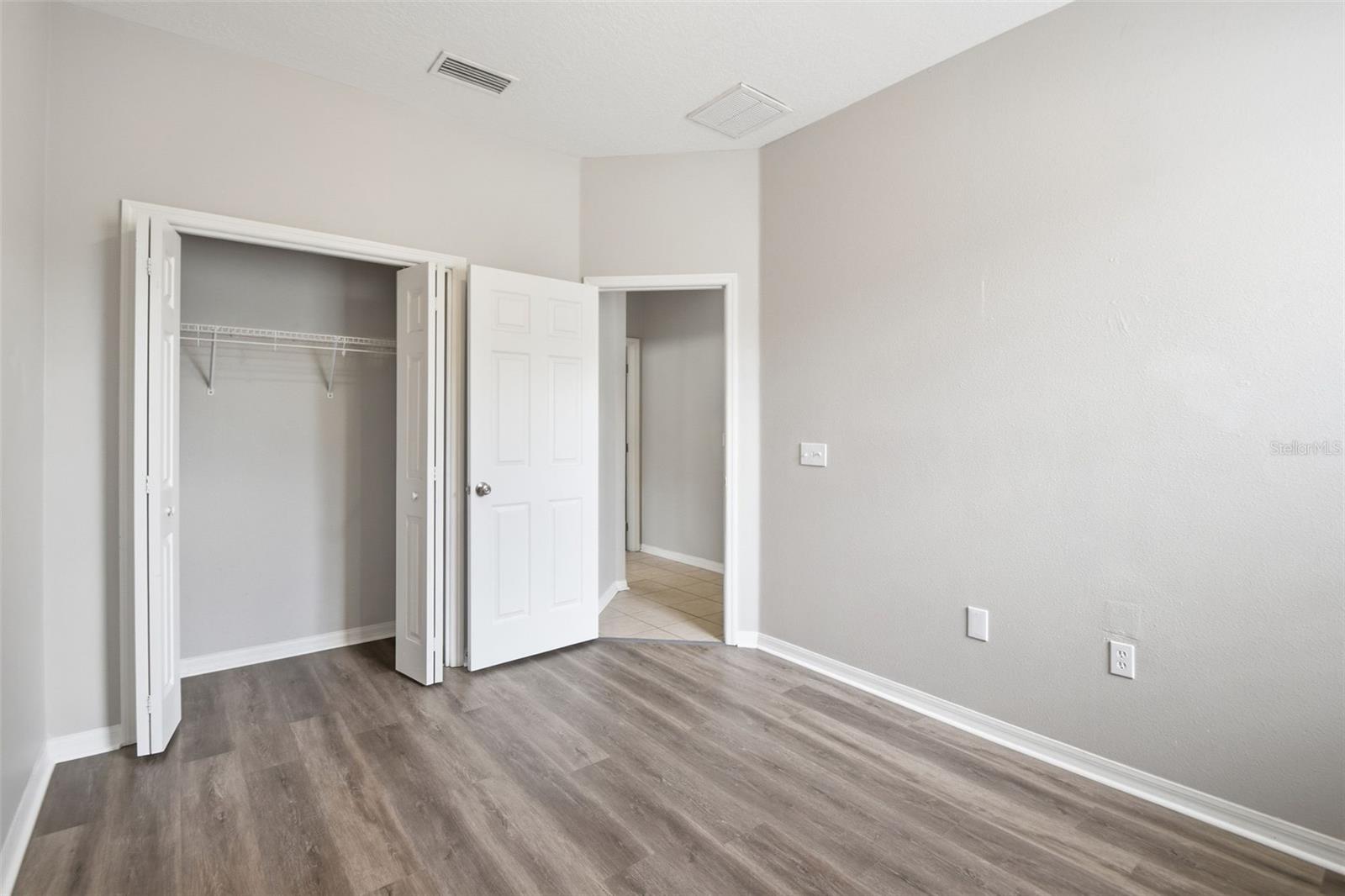 427 FERN GULLEY DR — photo 29