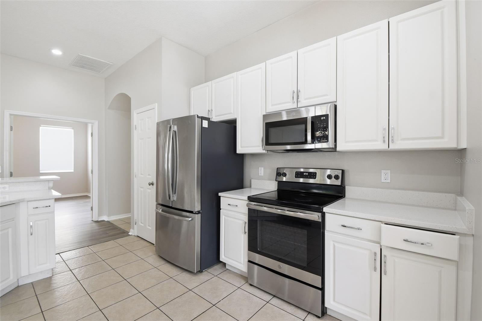 427 FERN GULLEY DR — photo 15