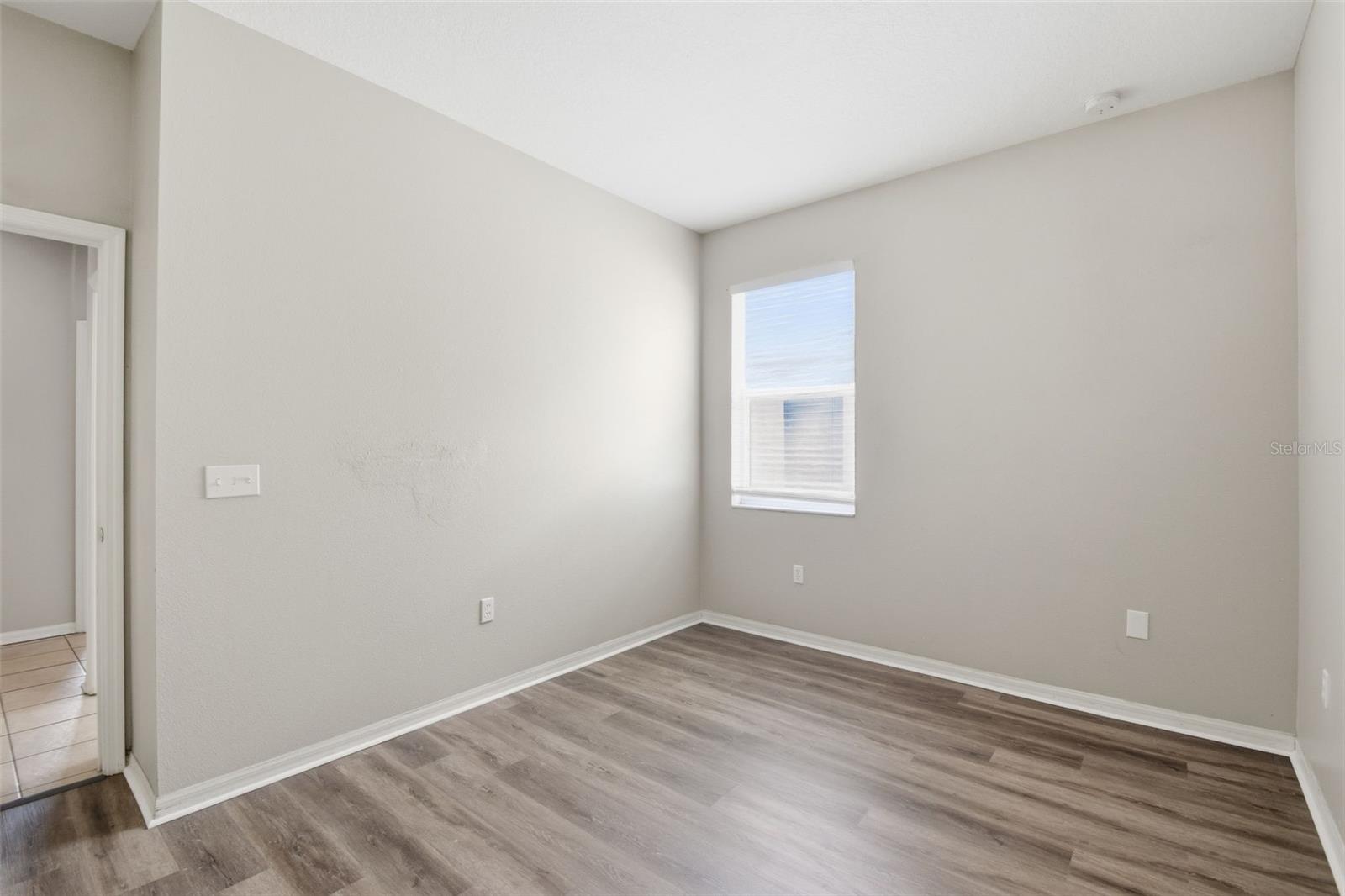 427 FERN GULLEY DR — photo 31