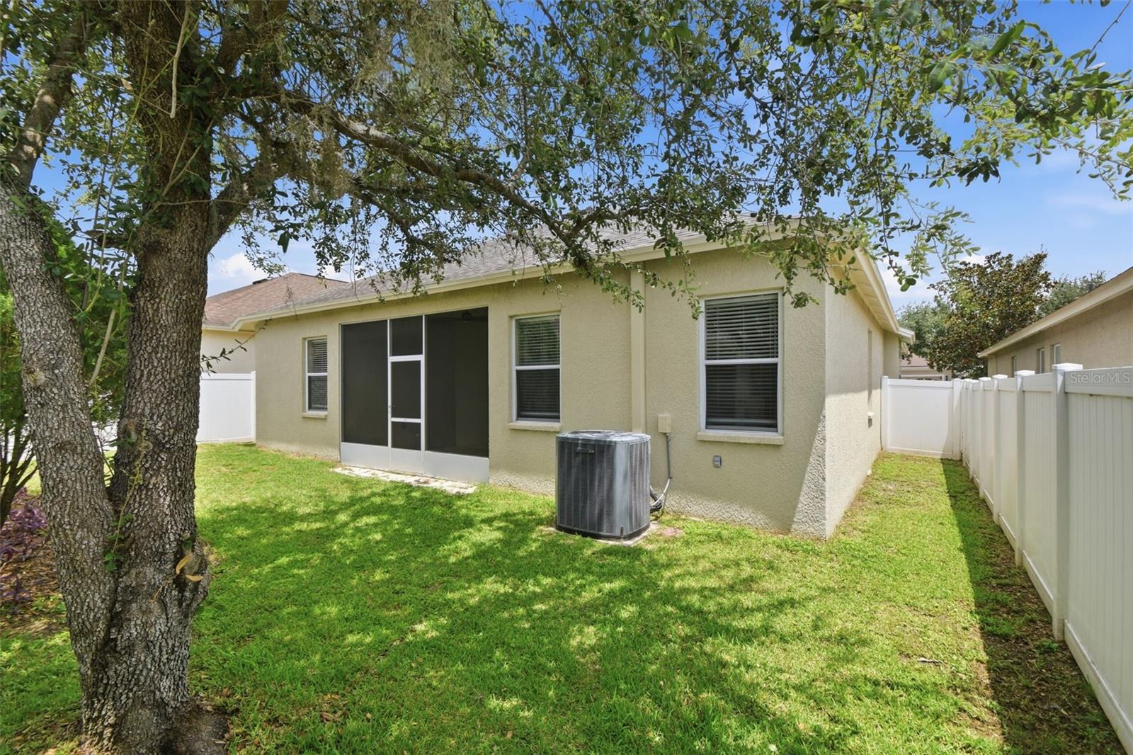 427 FERN GULLEY DR — photo 48