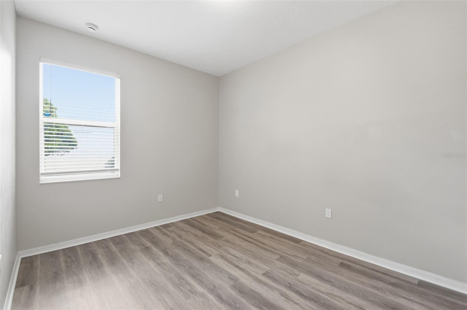 427 FERN GULLEY DR — photo 27