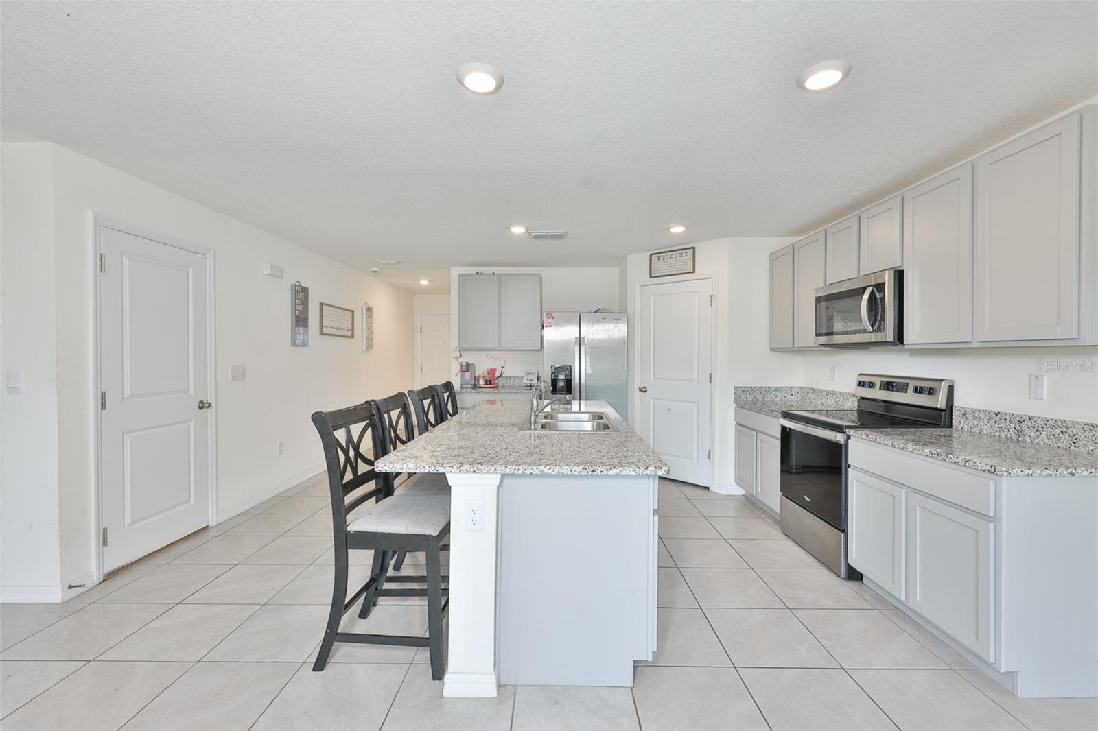 5244 FIDDLE FIG AVE — photo 4
