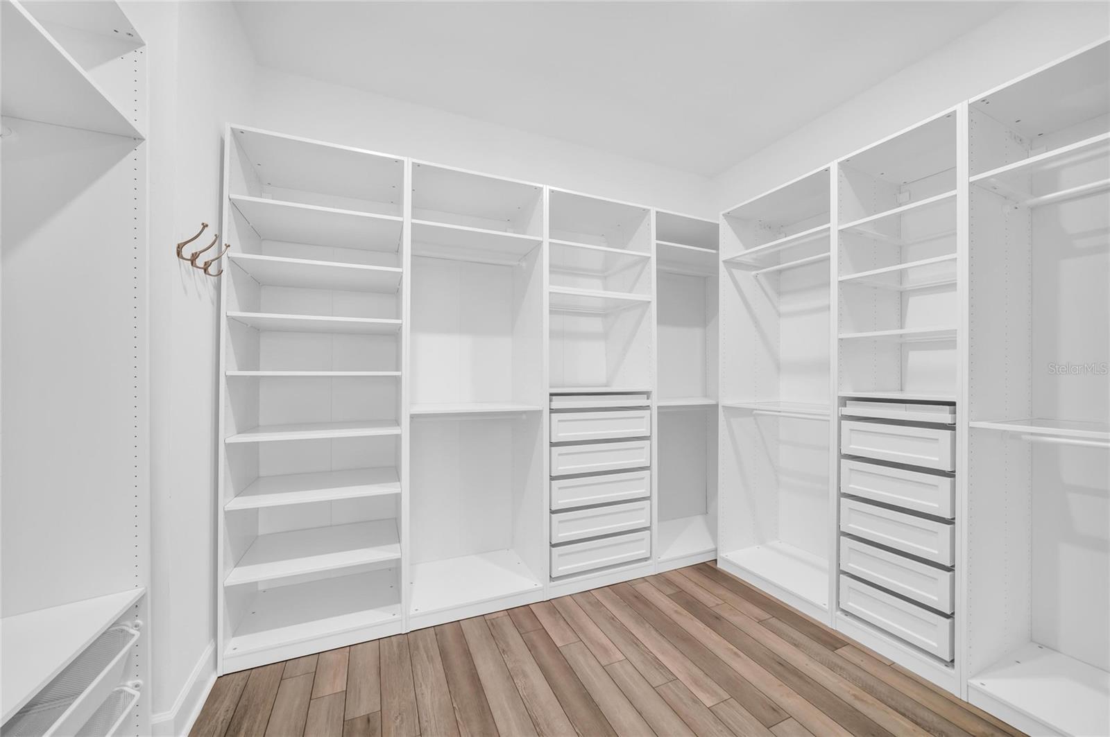 16438 SLATE PL — photo 33