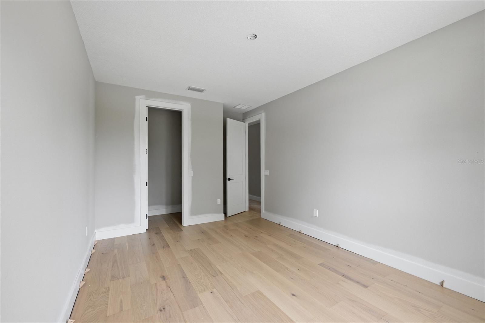 6705 S HIMES AVE — photo 16