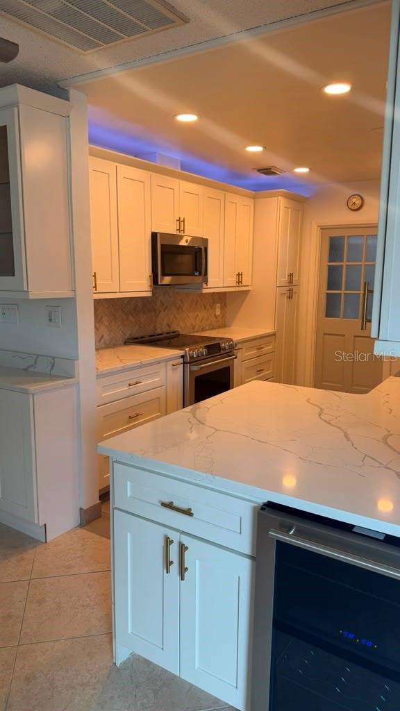 6412 N WOODLYNNE AVE — photo 5