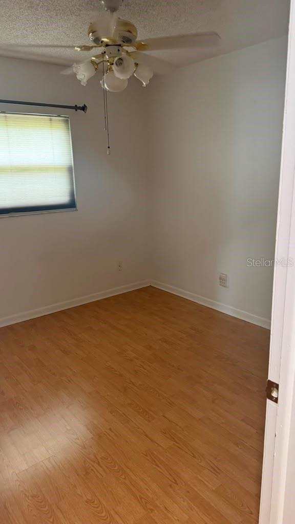 6412 N WOODLYNNE AVE — photo 14