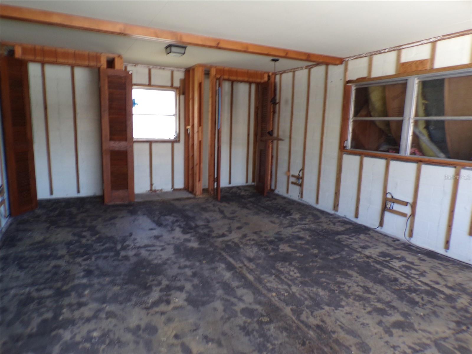 1124 SUNSET DR — photo 12