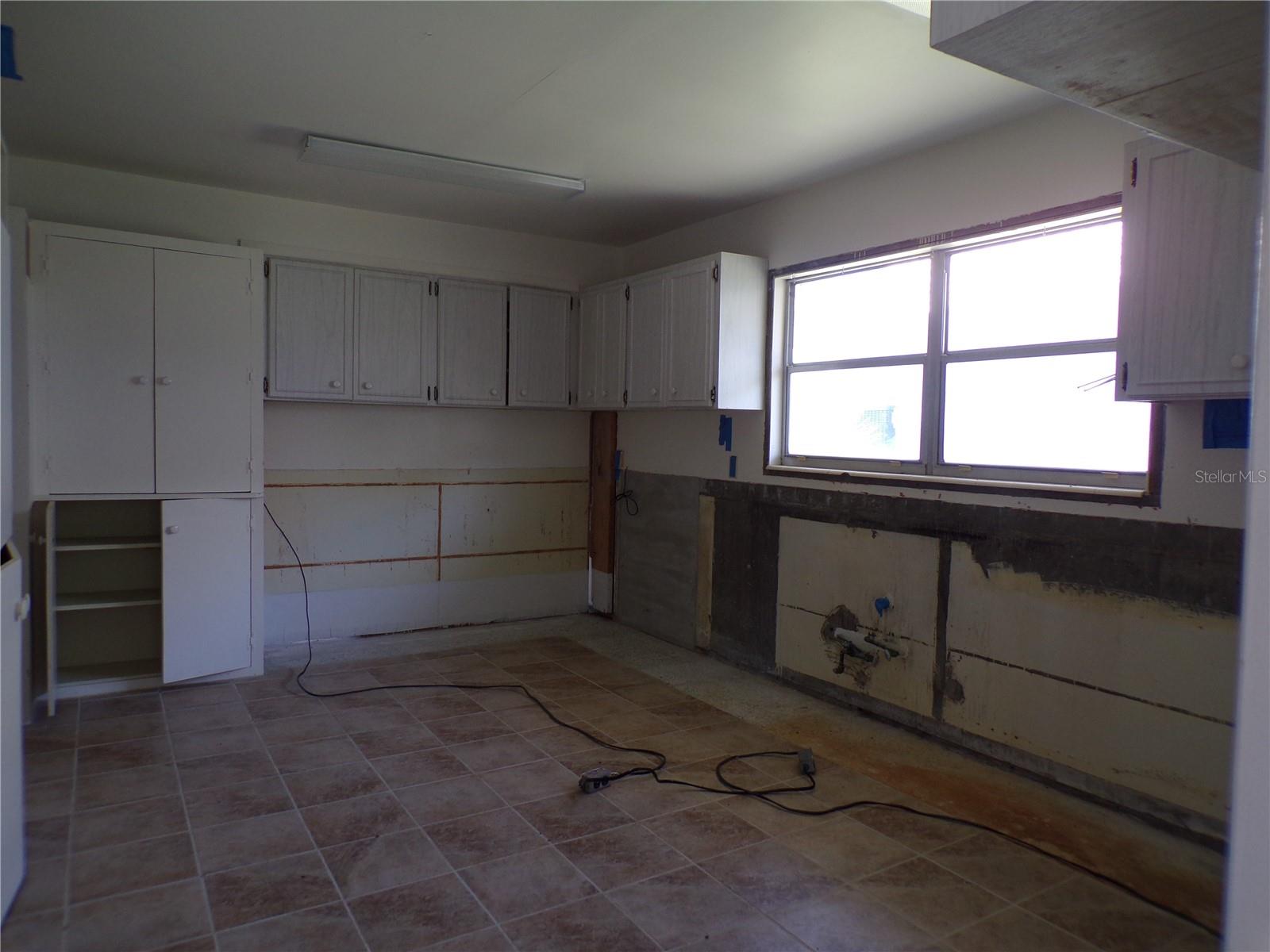 1124 SUNSET DR — photo 24
