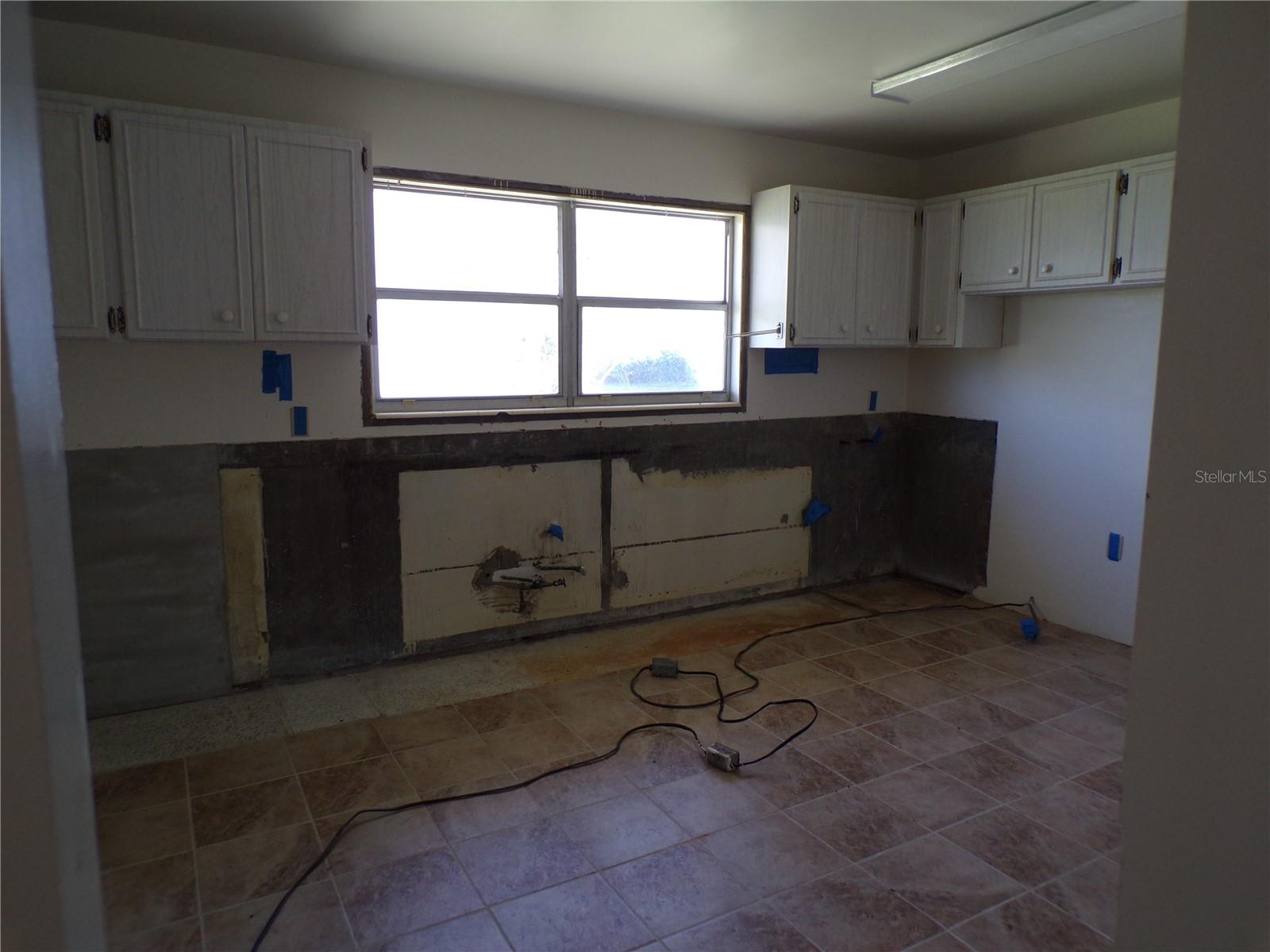 1124 SUNSET DR — photo 14