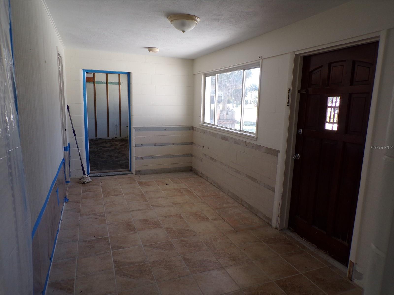 1124 SUNSET DR — photo 13