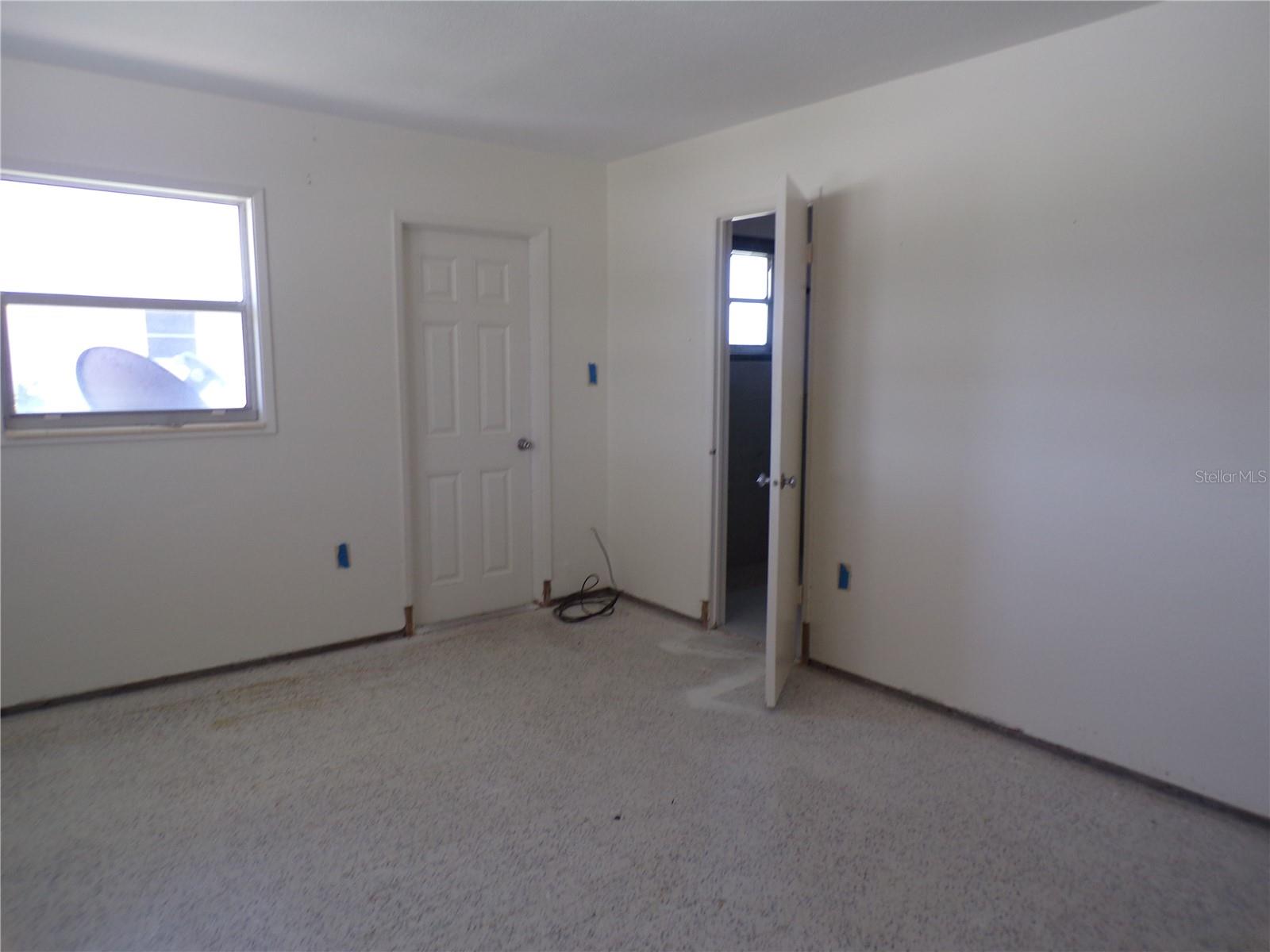 1124 SUNSET DR — photo 17