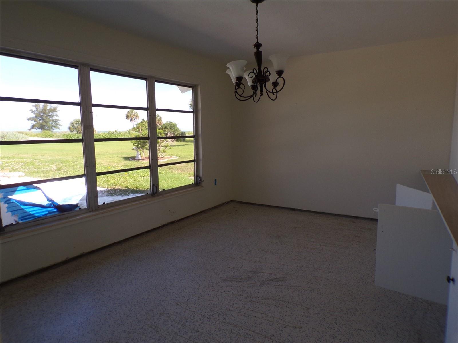 1124 SUNSET DR — photo 22