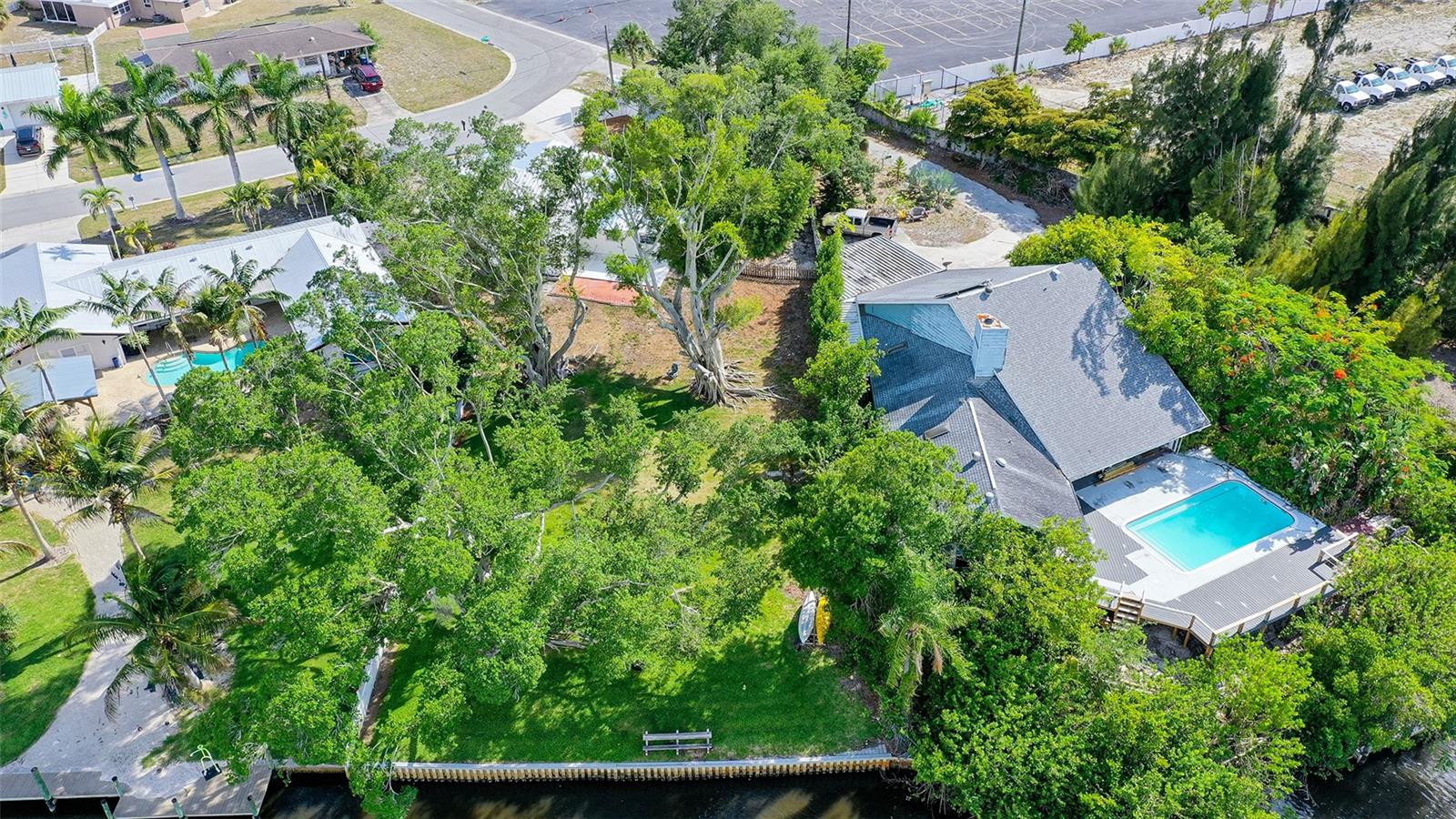 2103 LUSITANIA DR — photo 42