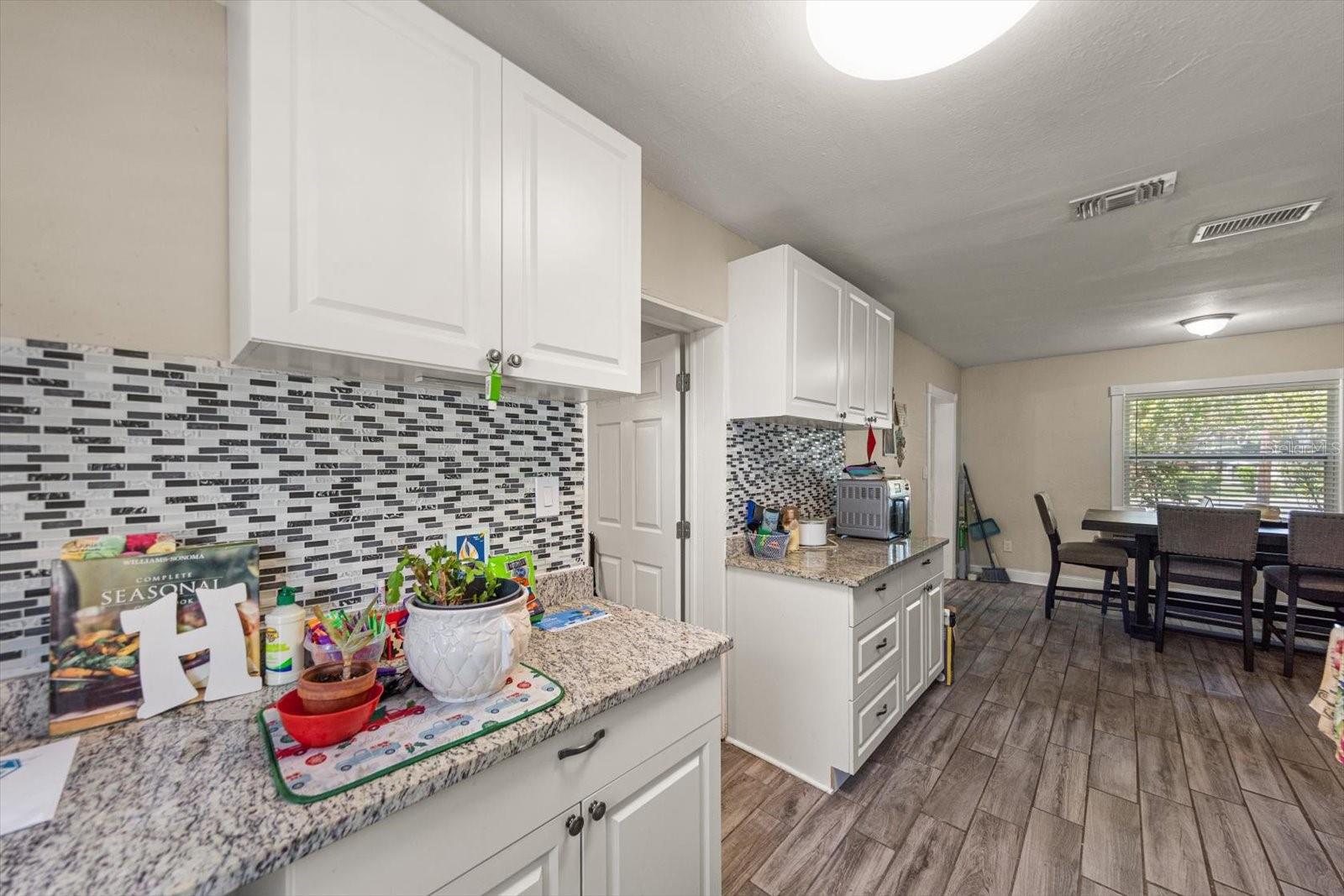 1135 FAIRMONT ST — photo 11