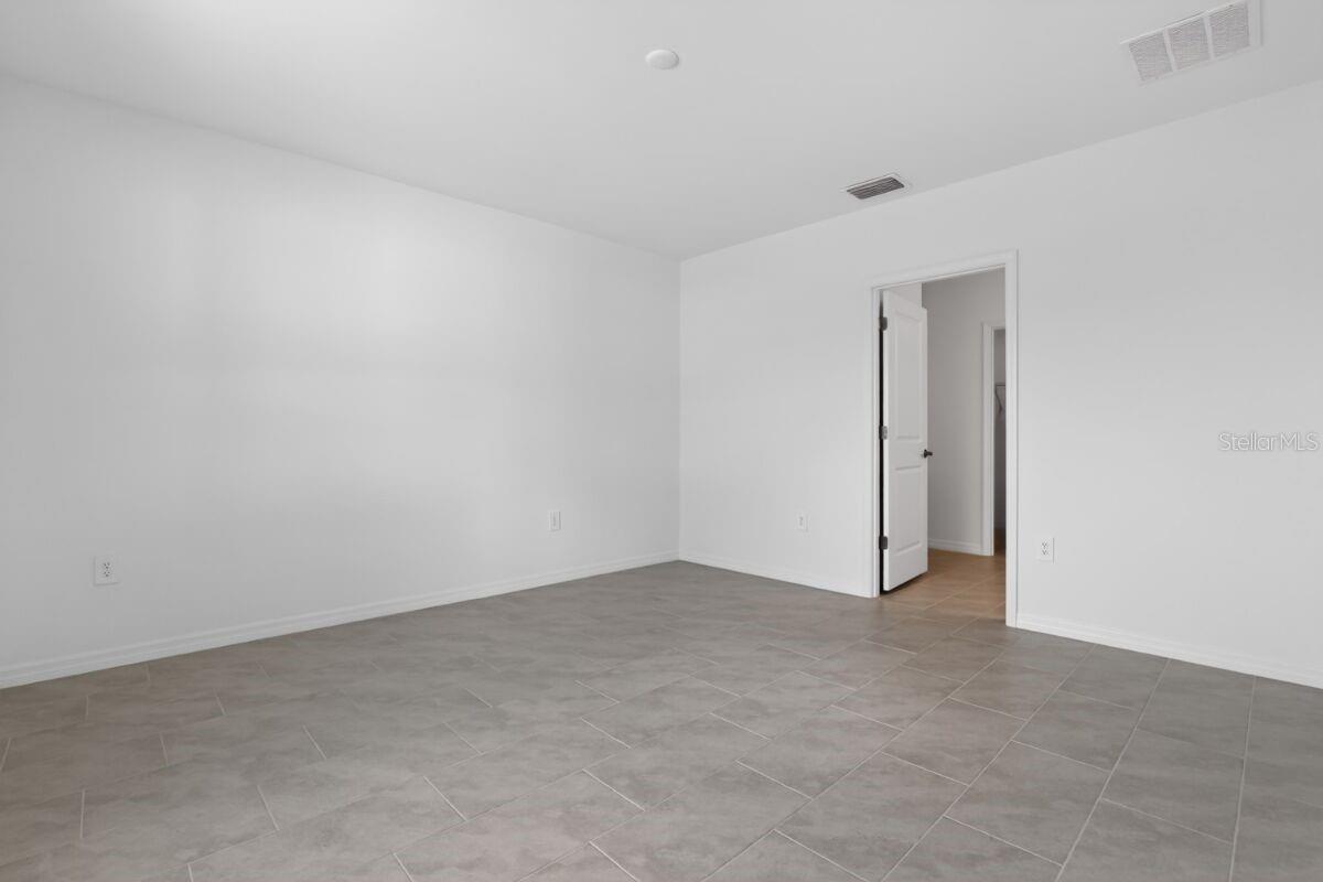 9509 VIBRANT LN — photo 7