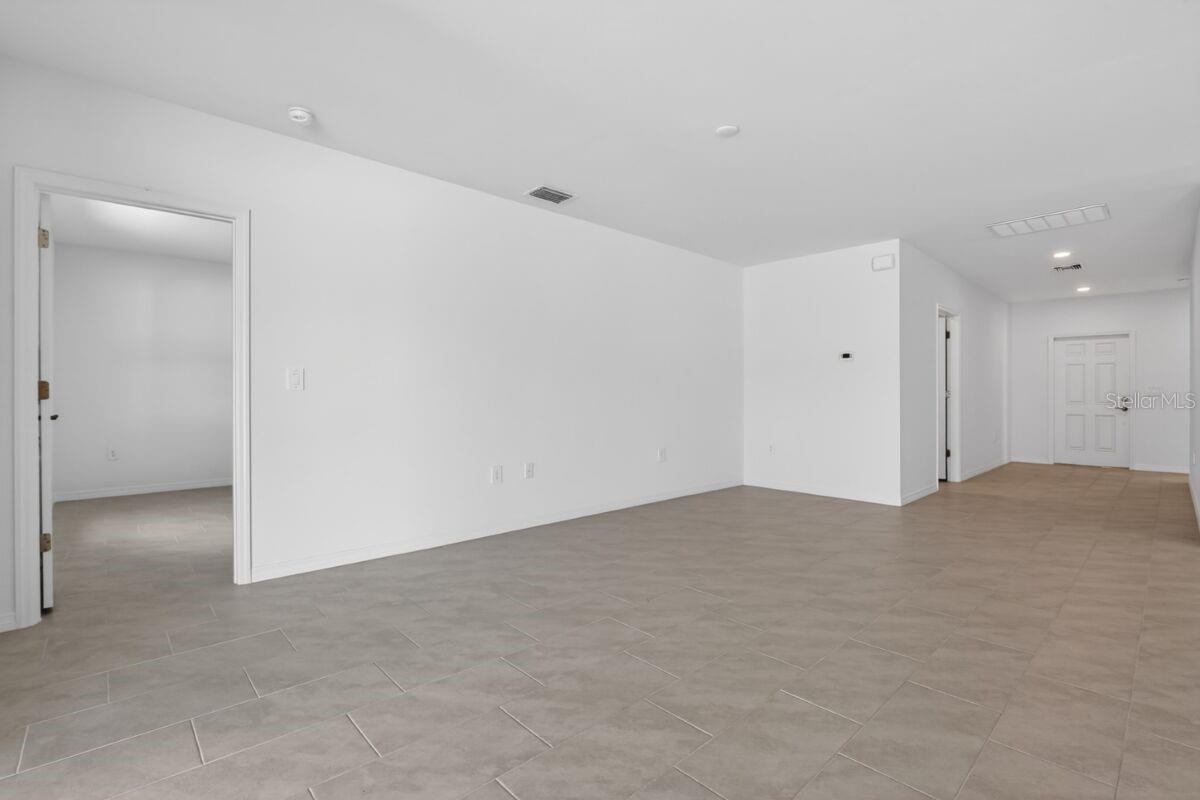 9509 VIBRANT LN — photo 5