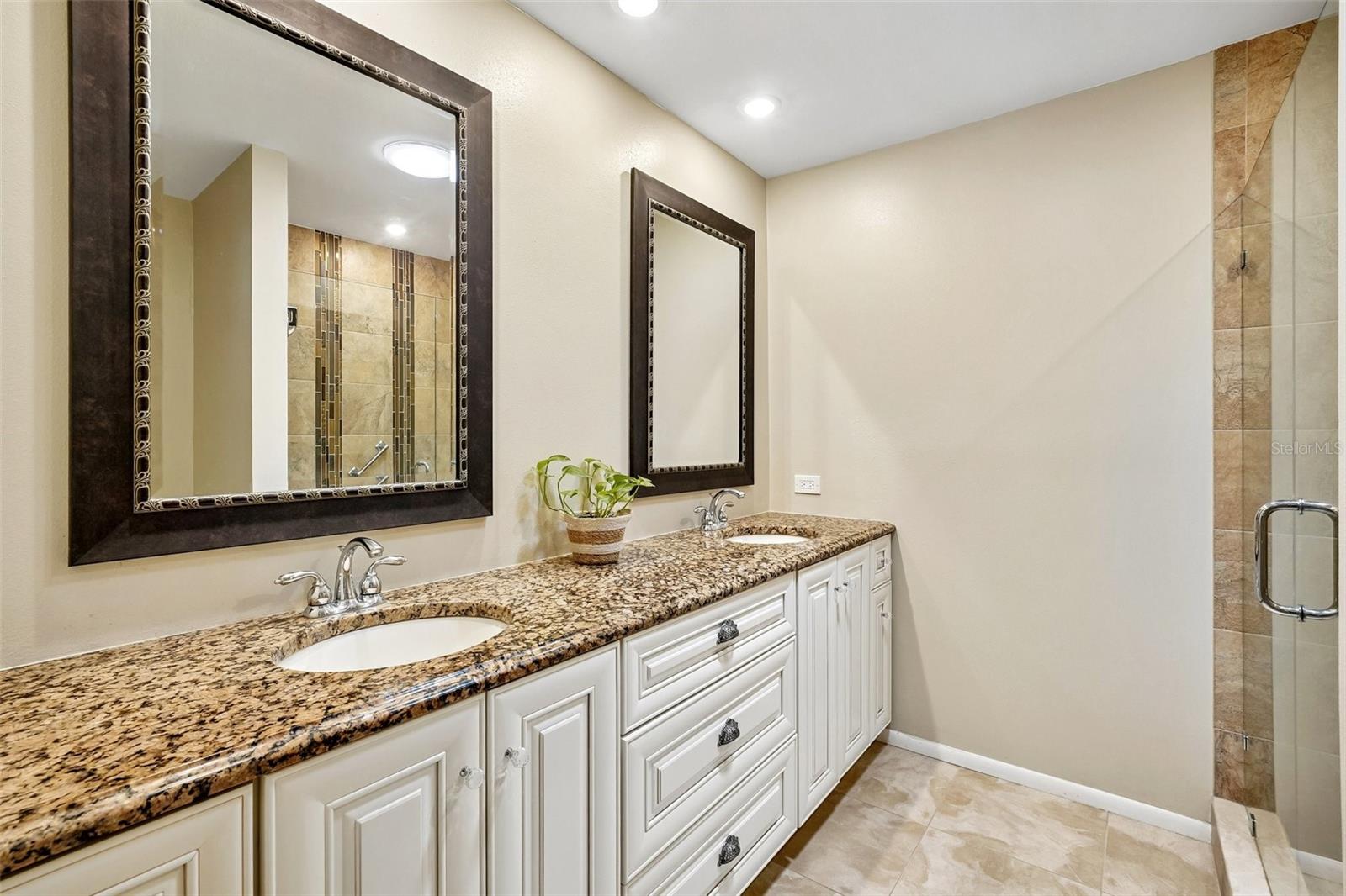 3259 HILARY CIR #1C — photo 28