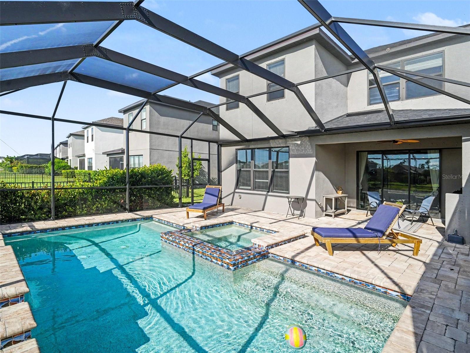 5461 SUMMIT GLN — photo 4