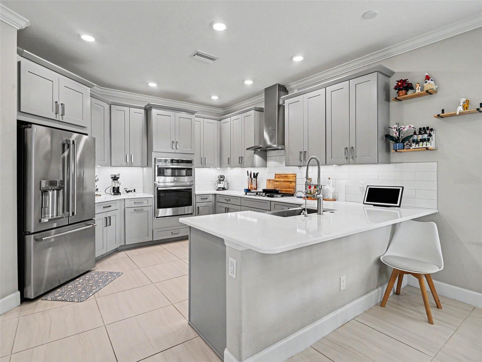 5461 SUMMIT GLN — photo 7