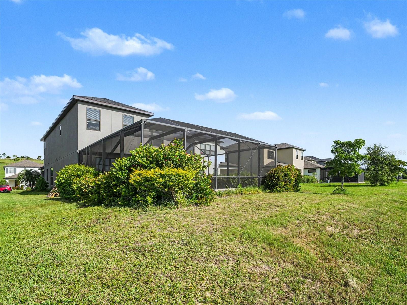 5461 SUMMIT GLN — photo 33