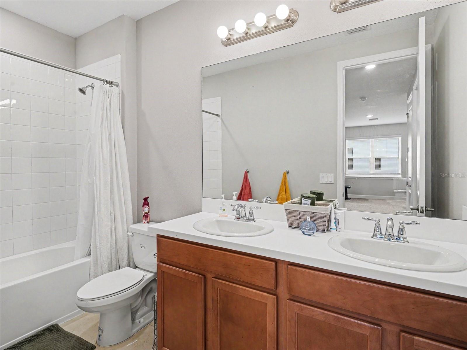 5461 SUMMIT GLN — photo 28