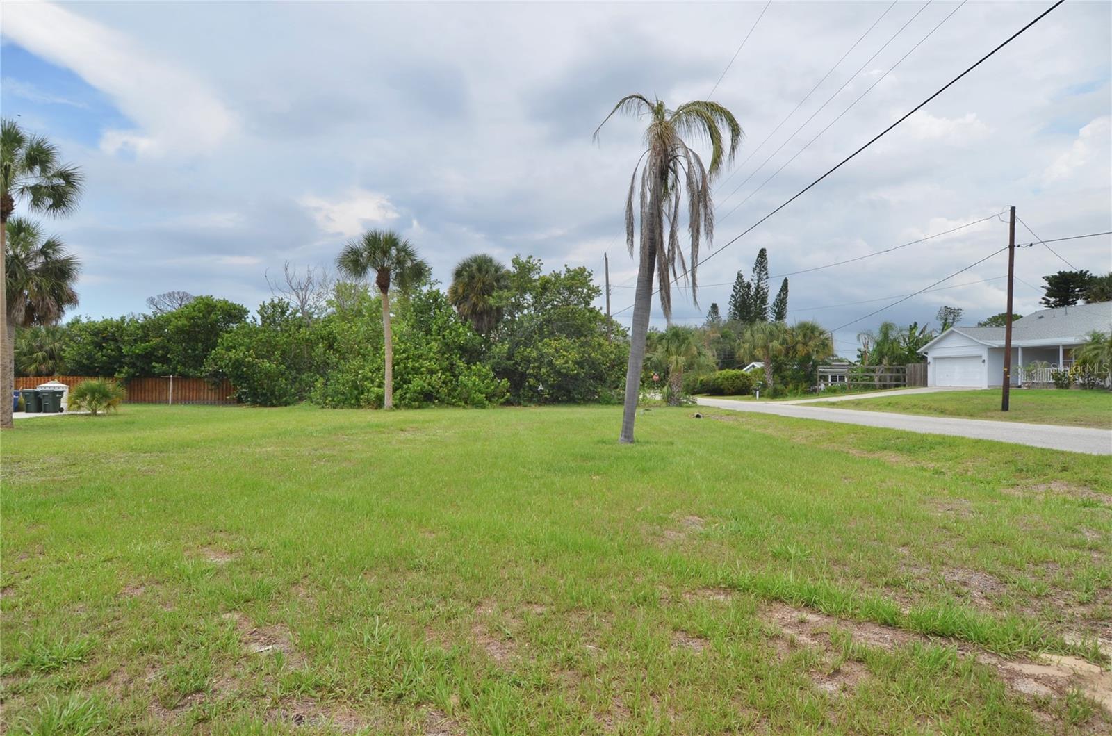 610 COQUINA CT — photo 2