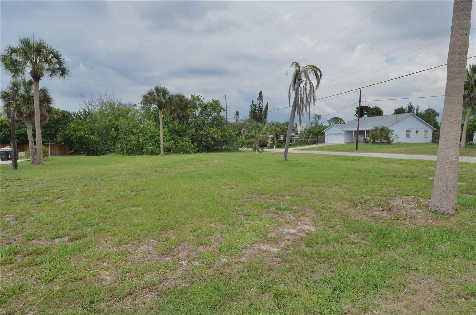 610 COQUINA CT — photo 4