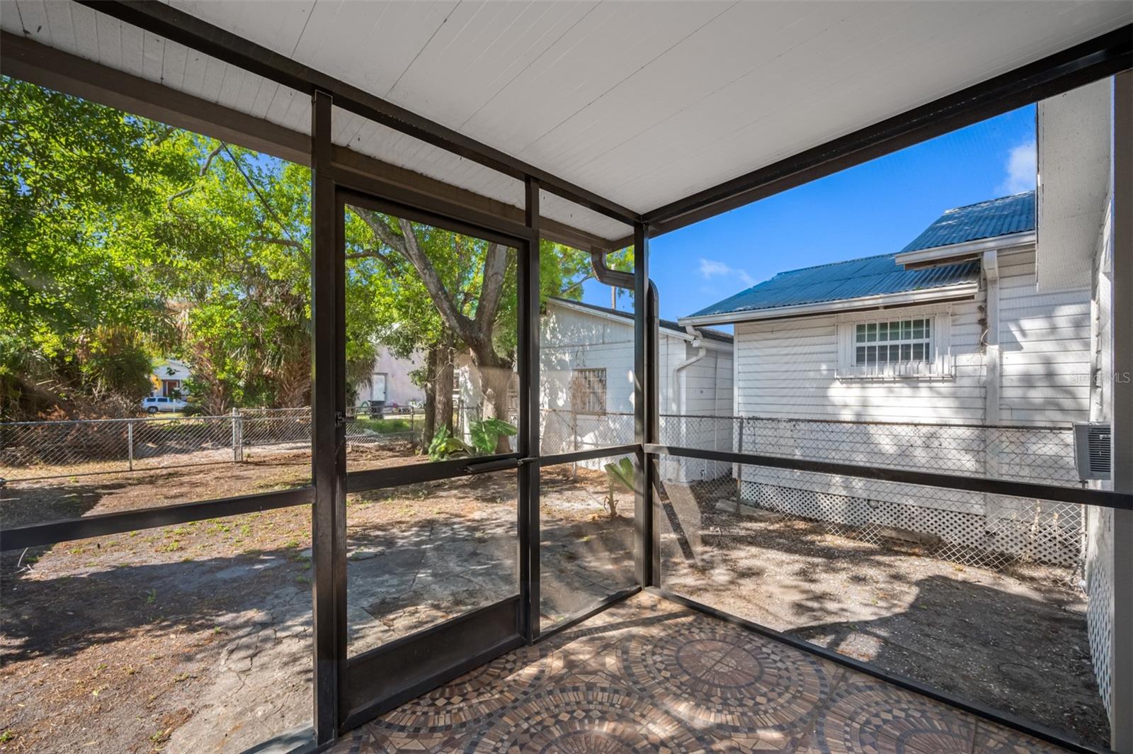 2118 W PALMETTO ST — photo 18