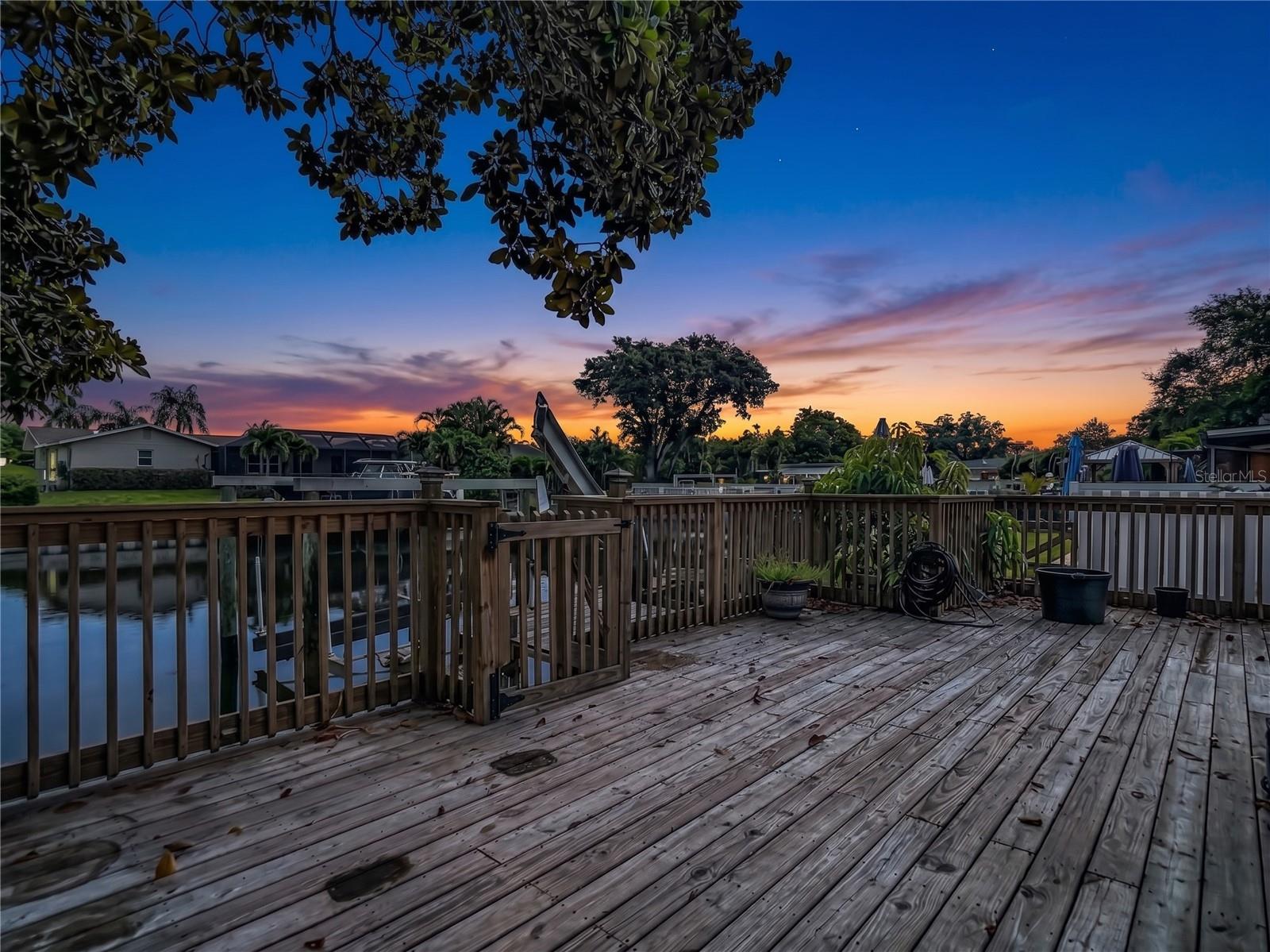 8725 BAY POINTE DR — photo 46