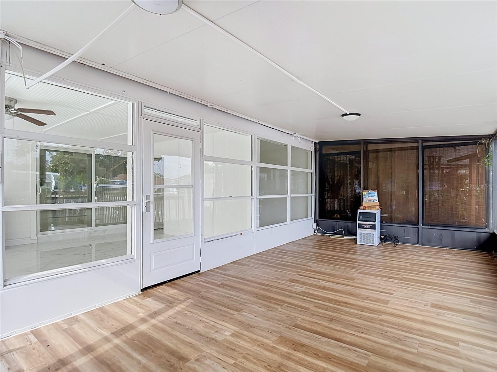 8725 BAY POINTE DR — photo 42