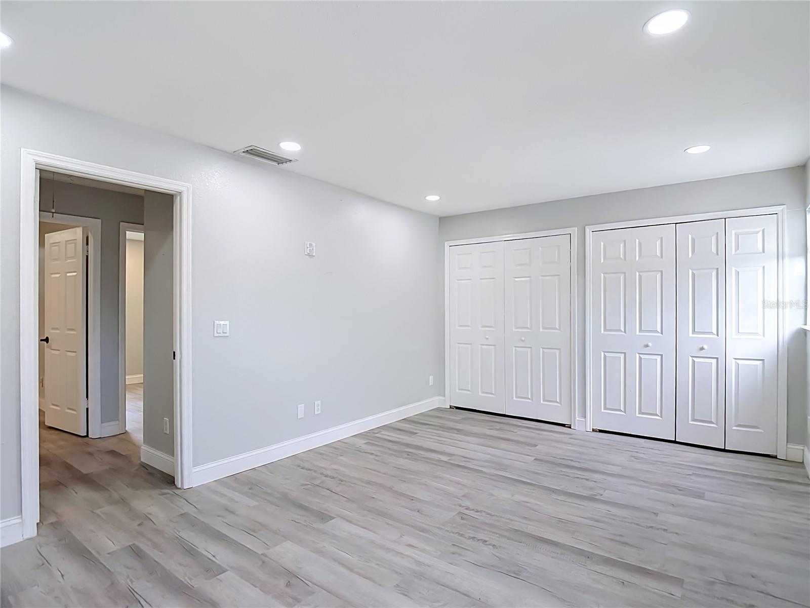 8725 BAY POINTE DR — photo 29