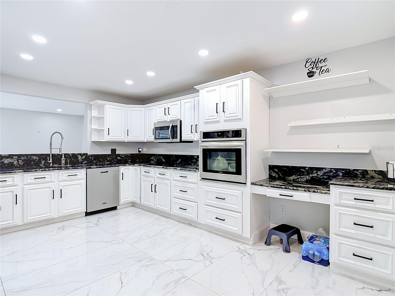 8725 BAY POINTE DR — photo 10