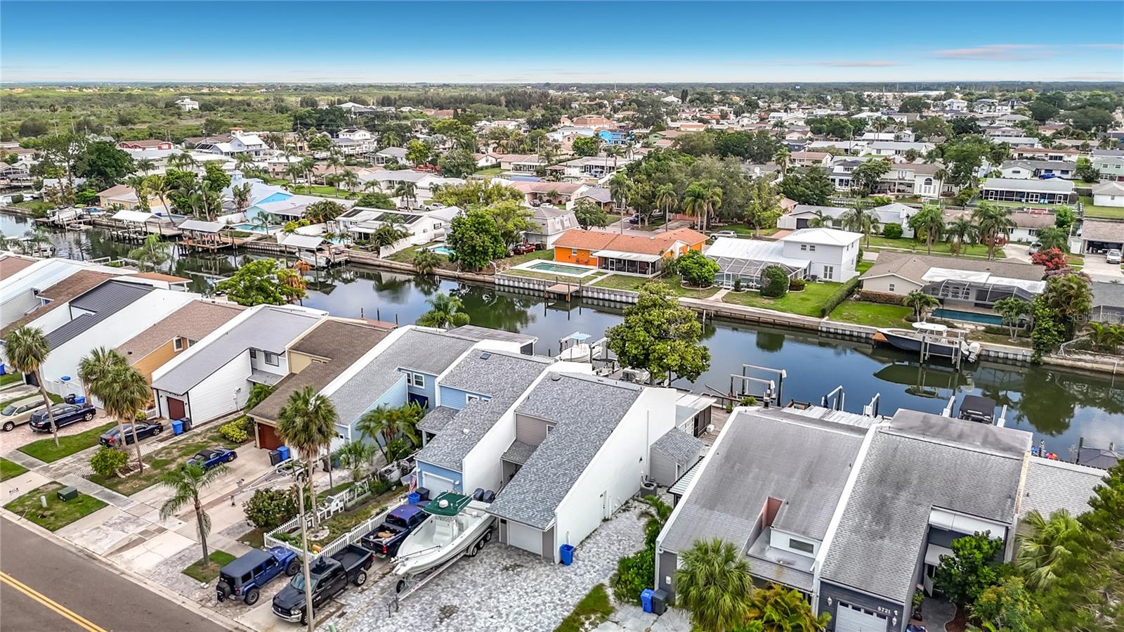 8725 BAY POINTE DR — photo 4