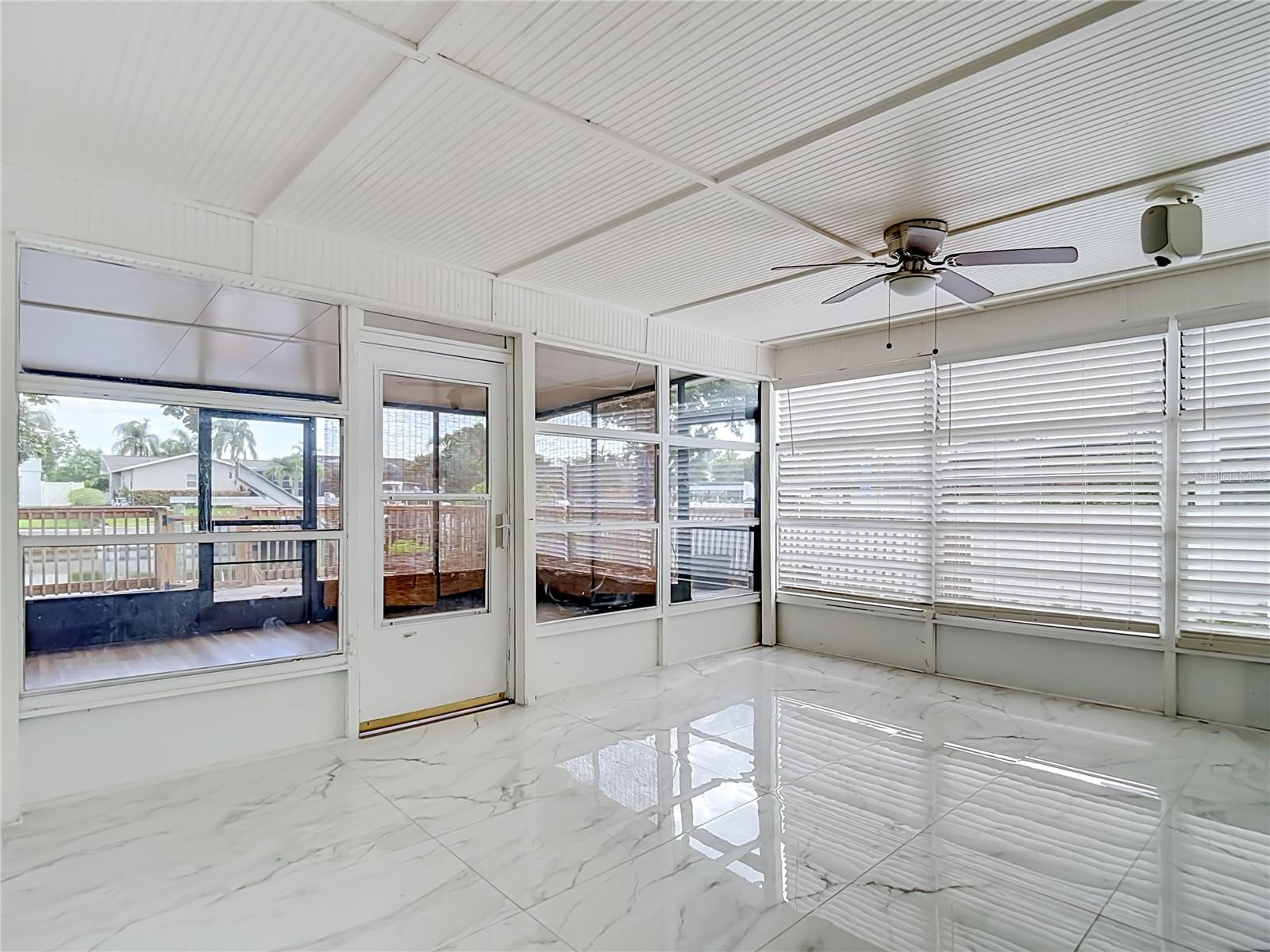 8725 BAY POINTE DR — photo 41