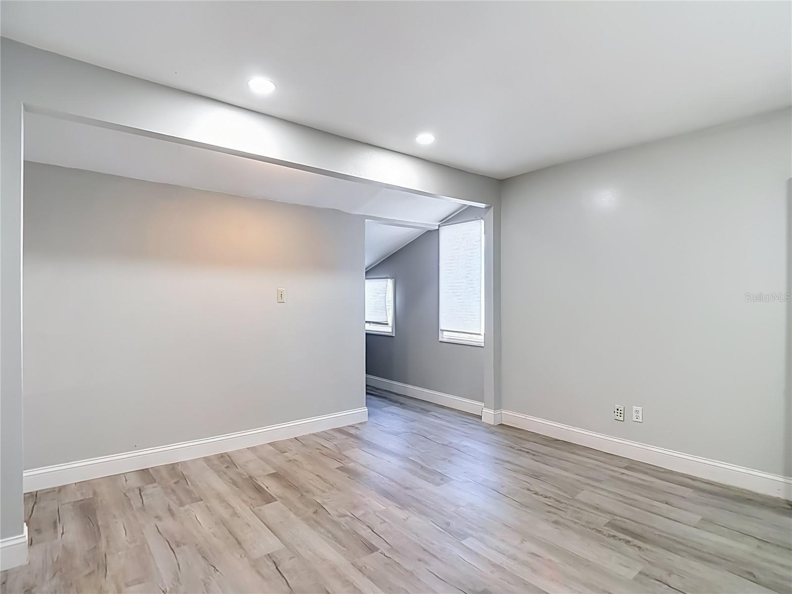 8725 BAY POINTE DR — photo 28