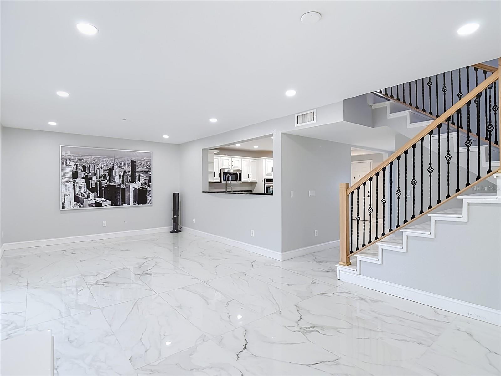 8725 BAY POINTE DR — photo 18