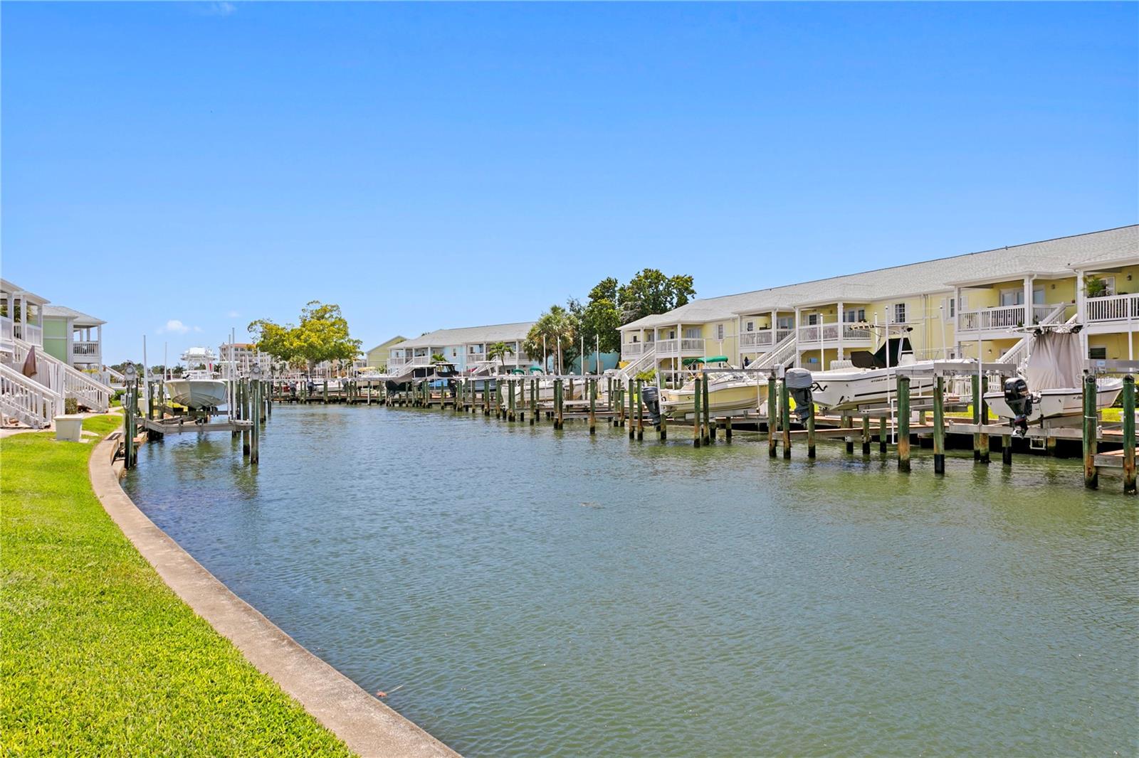 00 COQUINA KEY DR SE #107SS — photo 2